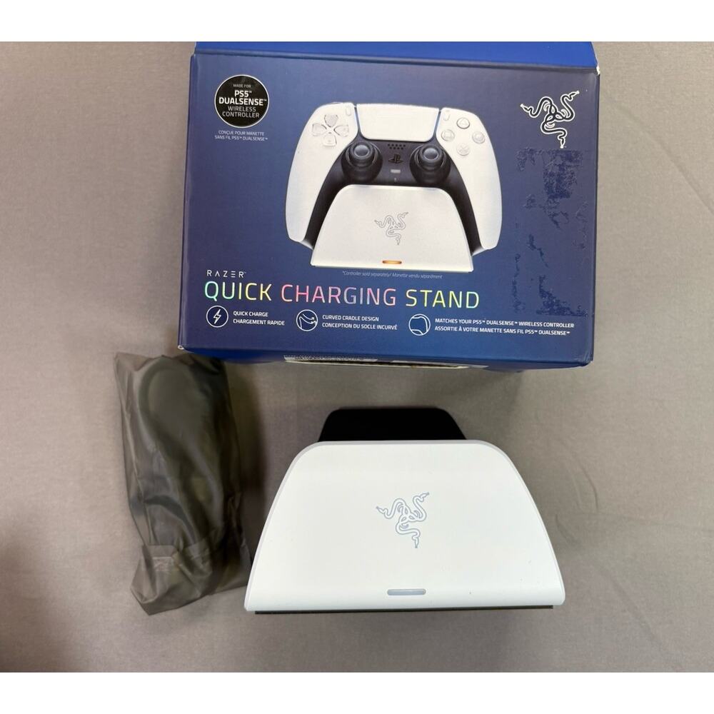 Authentic Razer Quick Charging Stand for PlayStation 5 PS5 White Controller New - Picture 2 of 4